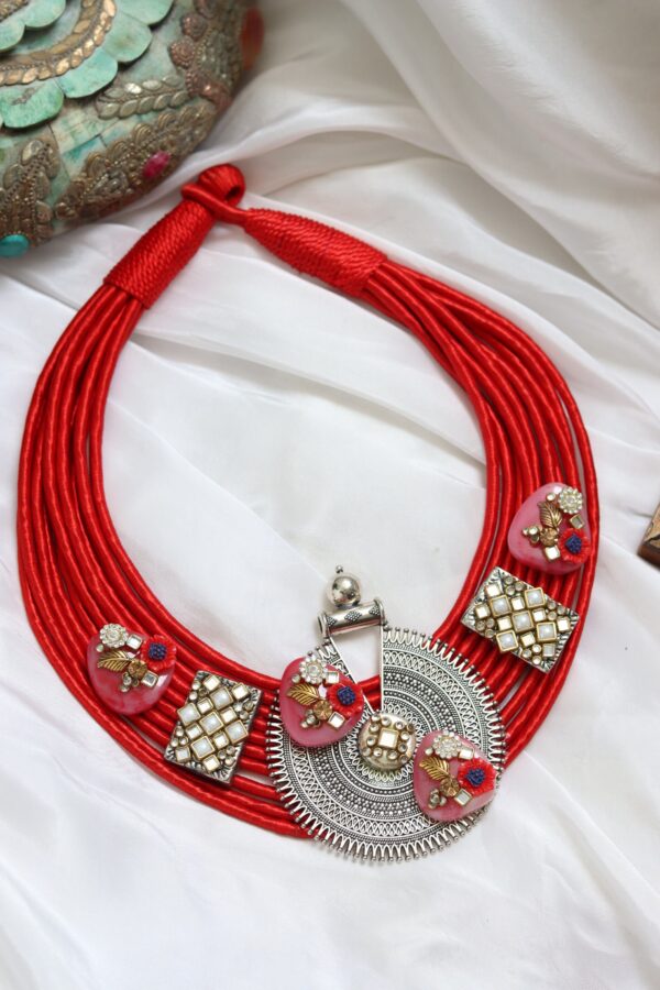 Jute necklace