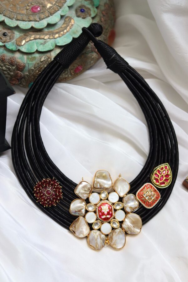 Jute necklace